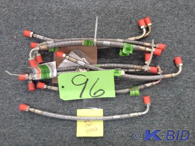 lot 96 image: TUBE FUEL CROSSOVER GILLIG 8925653 ...