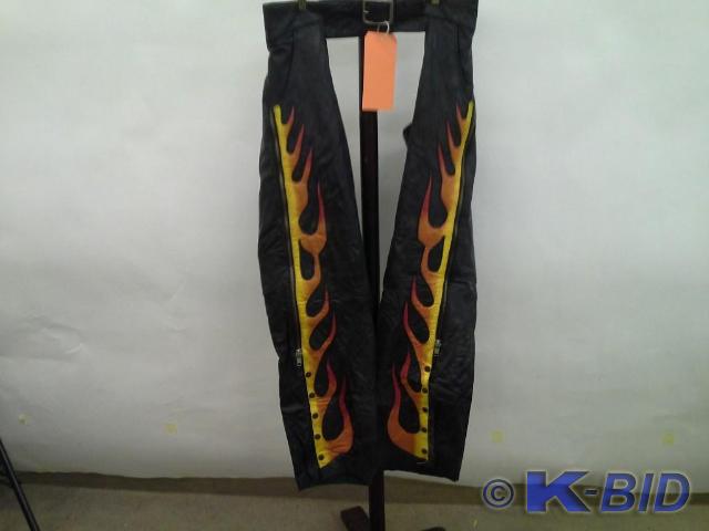Hot Leathers ladies Red chaps, size...