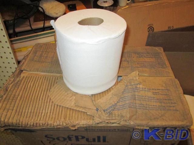 Softpull white center pull towels, ...