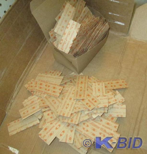 Lot of approximately 1000 flat roll...