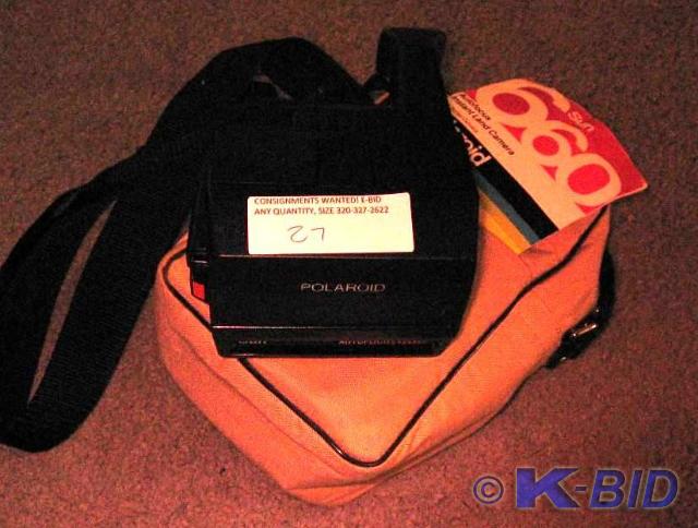 lot 27 image: Polaroid camera, vintage collectibl...