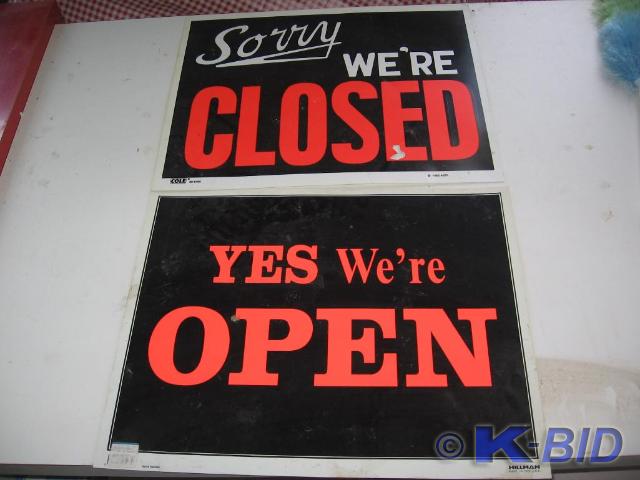lot 3 image: Pair of open and closed signs....sm...