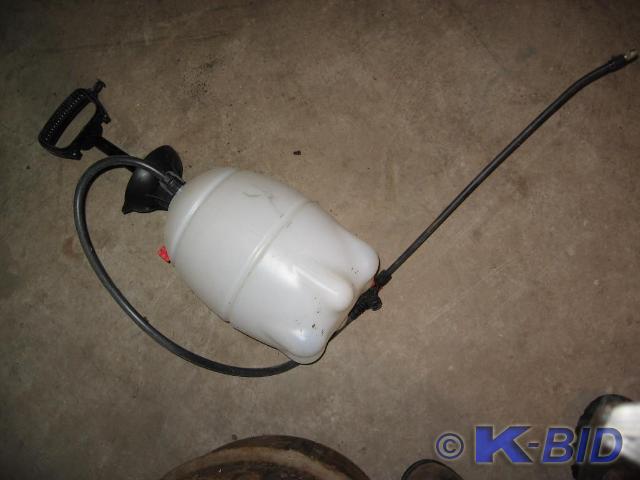 lot 6 image: Chemical sprayer