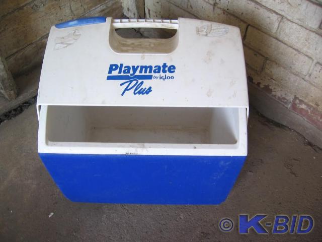 lot 64 image: Large Playmate plus cooler could us...