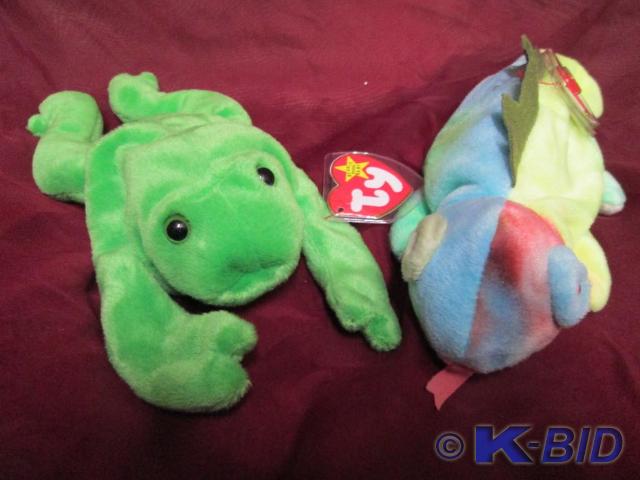 lot 124 image: Ty Beanie Babies. Legs the frog and...