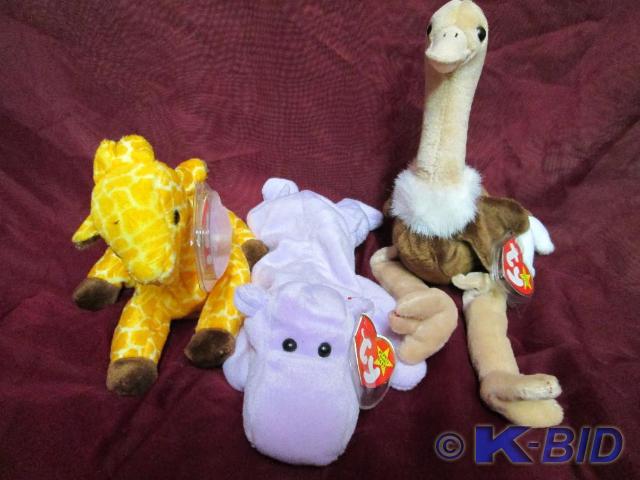 lot 126 image: Ty Beanie Babies. Twigs the giraffe...