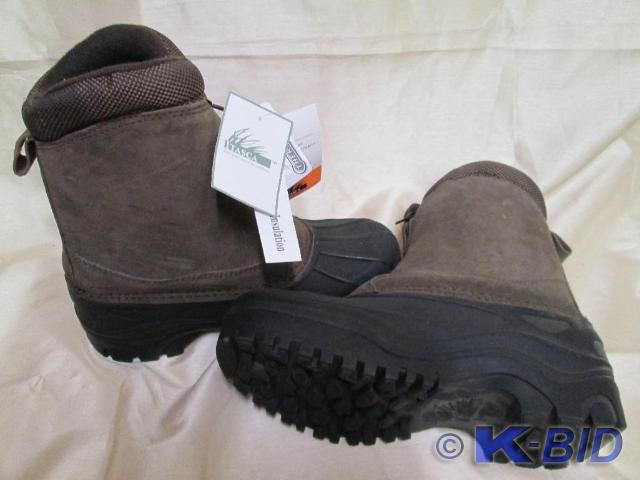 lot 142 image: Itasca Brunswick brown winter boots...