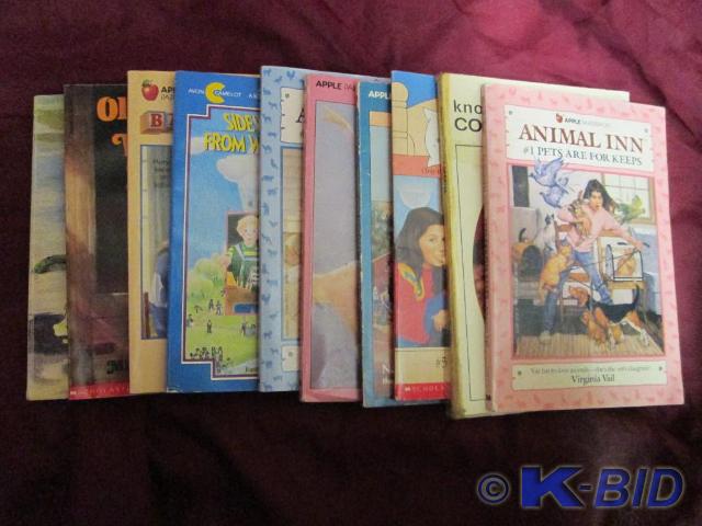 lot 157 image: Lot of 10 childrens books by variou...