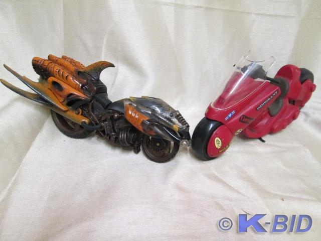 lot 168 image: Action figure motorcycles.