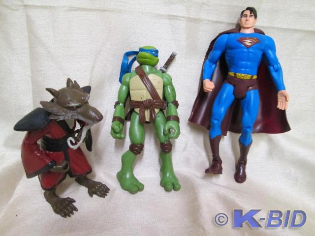 lot 171 image: Super hero action figures.