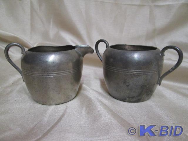lot 202 image: Vintage genuine pewter sugar bowl a...