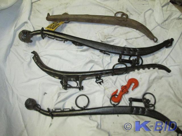lot 266 image: Horse team hitch hardware, one vint...