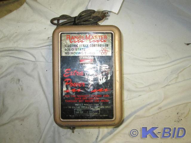 lot 278 image: Rangemaster RM XP electric fence co...