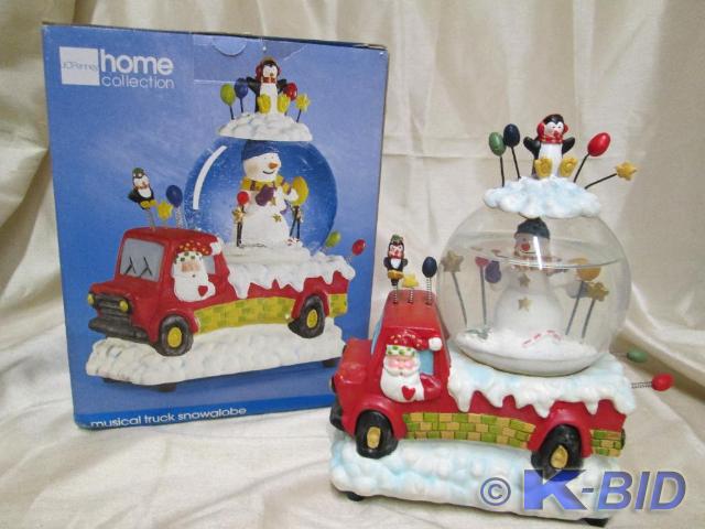 lot 28 image: JCPenney Home Collection musical tr...
