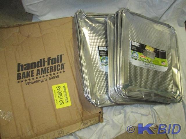 lot 284 image: Full case of foil oven liners