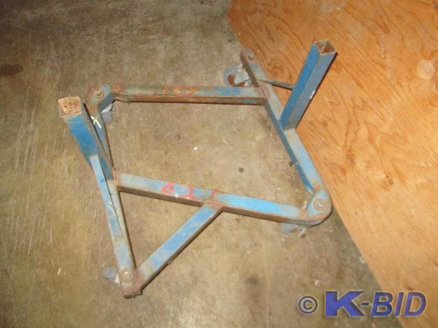 lot 307 image: 4 Caster wheeled base for a rack