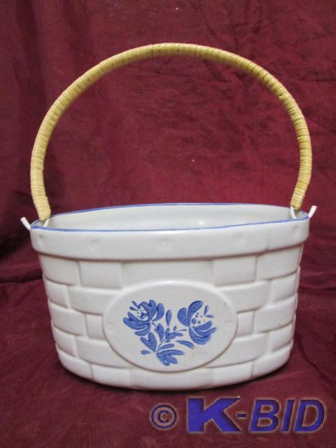 lot 31 image: Very nice porcelain basket with wic...