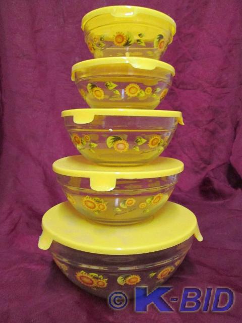 lot 35 image: Set of 5 glass mixing bowls with br...