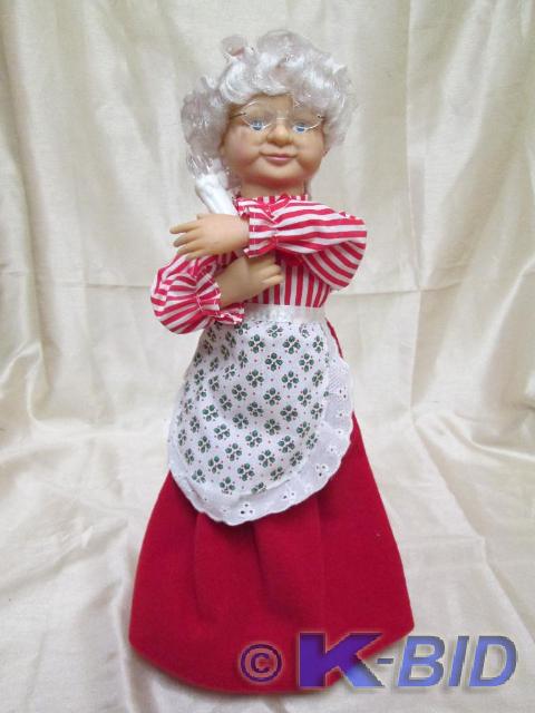 lot 38 image: Mrs. Claus animated doll. Good cond...