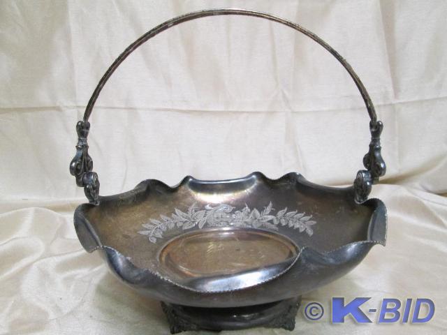 lot 58 image: Very nice vintage silver basket tra...