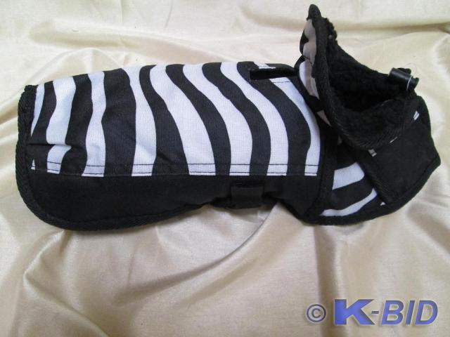 lot 59 image: Very nicer dog jacket. Size small, ...