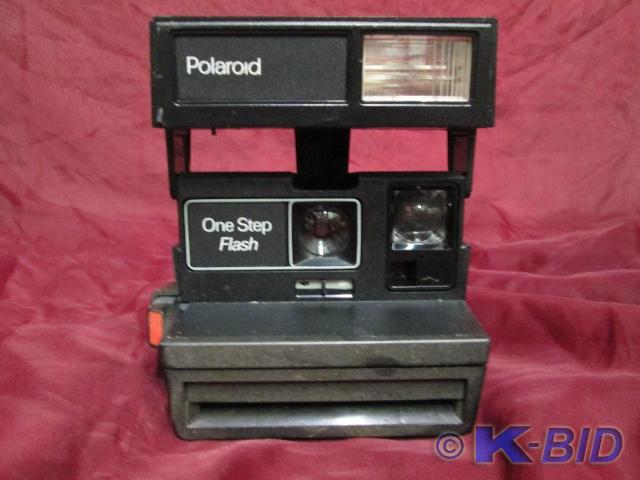 lot 82 image: Polaroid camera. Perfect condition....
