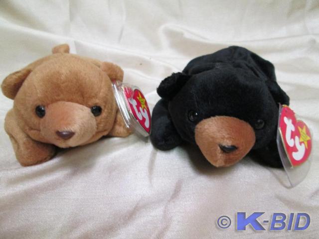 lot 92 image: Ty Beanie Babies. Cubbie and Blacki...