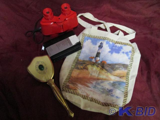 lot 116 image: Lot of miscellaneous travel items. ...