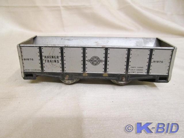 lot 140 image: Vintage Hafner 027 gondola car.