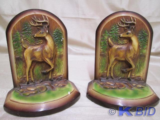 lot 39 image: Vintage porcelain book ends featuri...