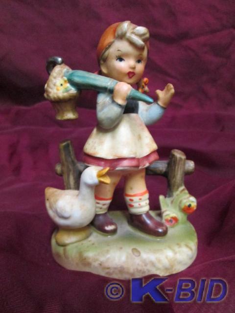 lot 50 image: Vintage porcelain little girl with ...