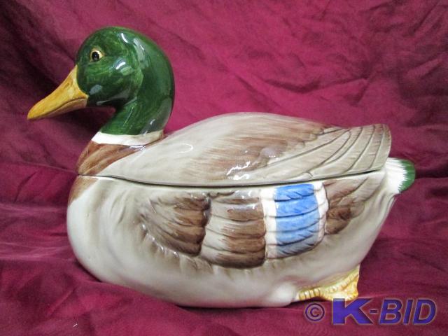 lot 51 image: Very unique mallard cookie jar in e...