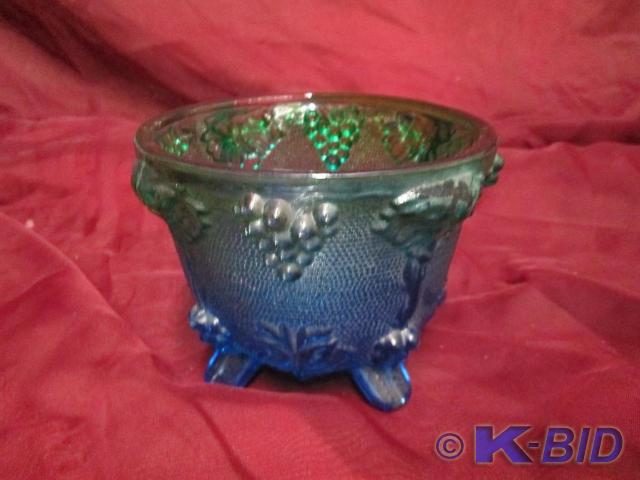 lot 65 image: Fantastic blue and green candy dish...