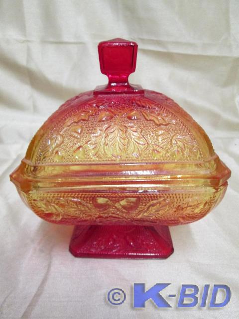 lot 66 image: Gorgeous vintage red and gold candy...