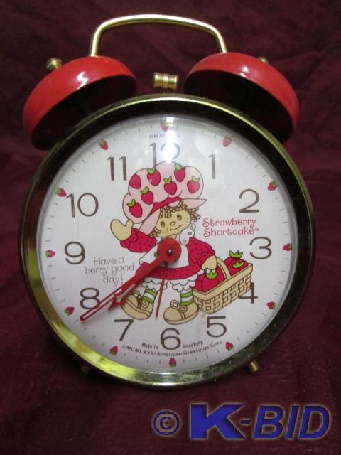 lot 7 image: Strawberry Shortcake twin bell alar...