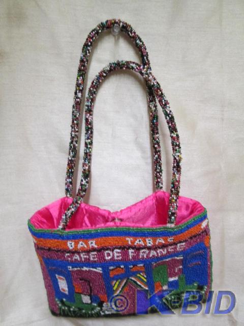 lot 72 image: Beaded French handbag. Exterior and...