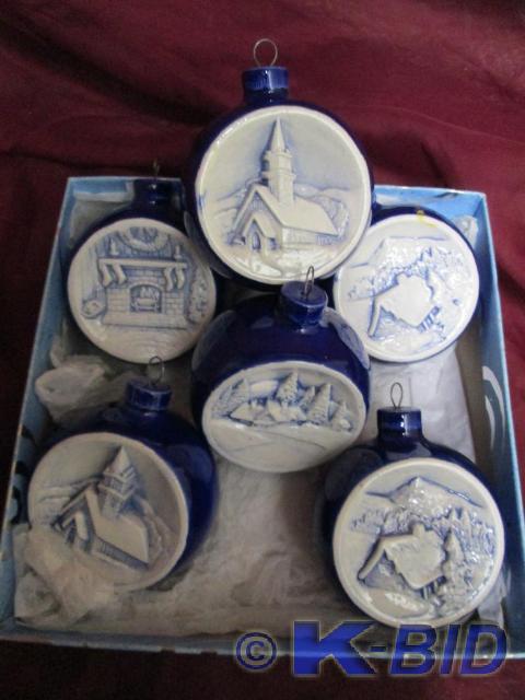 lot 95 image: Lot of 6 Christmas bulbs with holid...