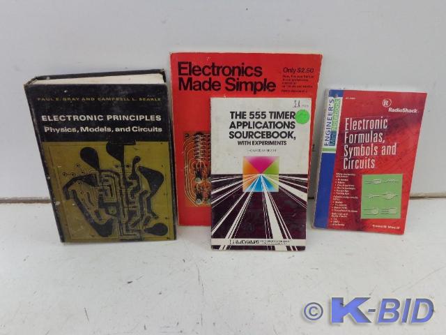 lot 51 image: Assorted Electronics Books The 555 ...
