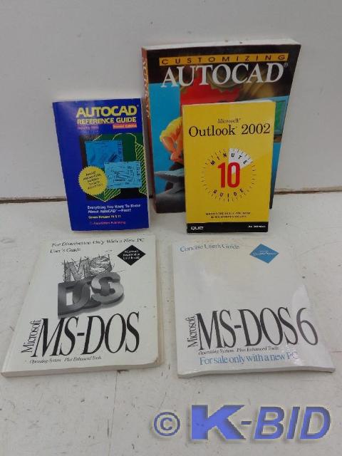 lot 52 image: Assorted AutoCAD & Computer Boo...