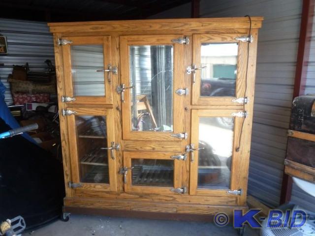 lot 1 image: Antique Bar Cooler  Mc Cray Refrig...
