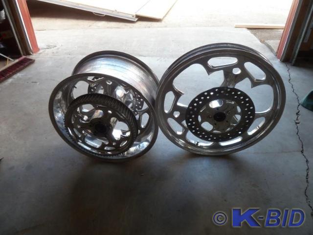 lot 27 image: American Iron Horse rims  Laser cu...