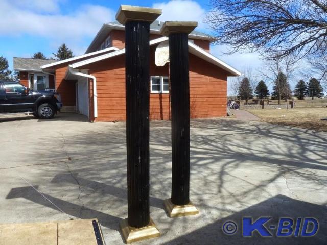 lot 32 image: Pillar Decoration  2 Black pillars...