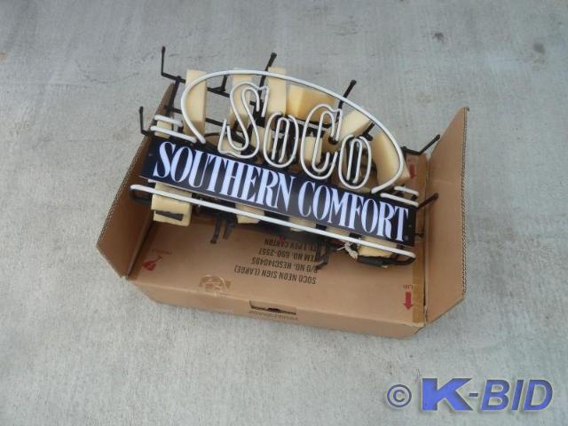 lot 36 image: Southern&nbspComfort Neon Light  ...