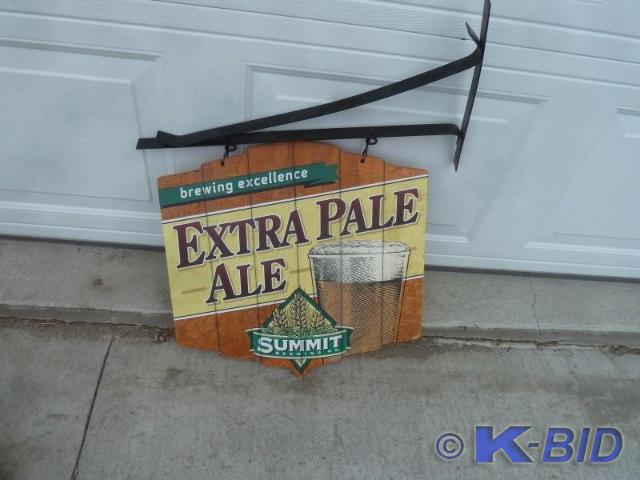 lot 48 image: Summit Sign  Extra Pale Ale Wall h...