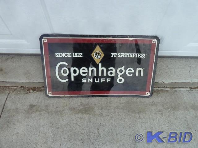 lot 58 image: Copenhagen Tin  Snuff It Satisfies...