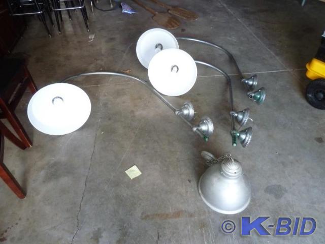 lot 9 image: Street lamp style lighting  Stainl...