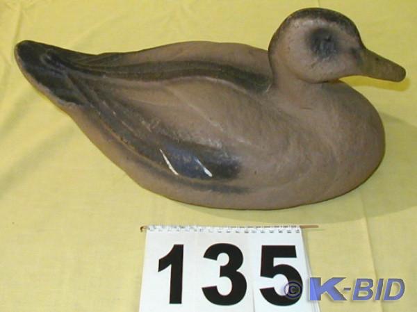 lot 135 image: Vintage Carry-Lite Paper Mache Hen ...
