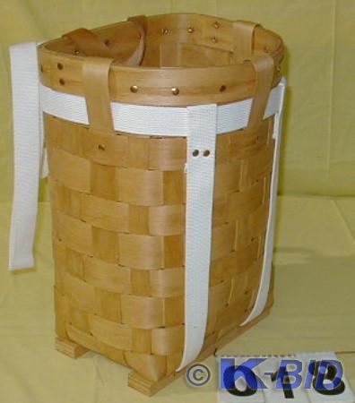 lot 18 image: Very Nice American Made Trapper Bas...