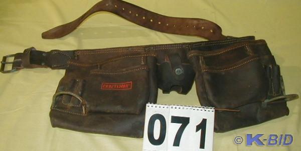 lot 71 image: Craftsman Leather Carpenters Tool B...