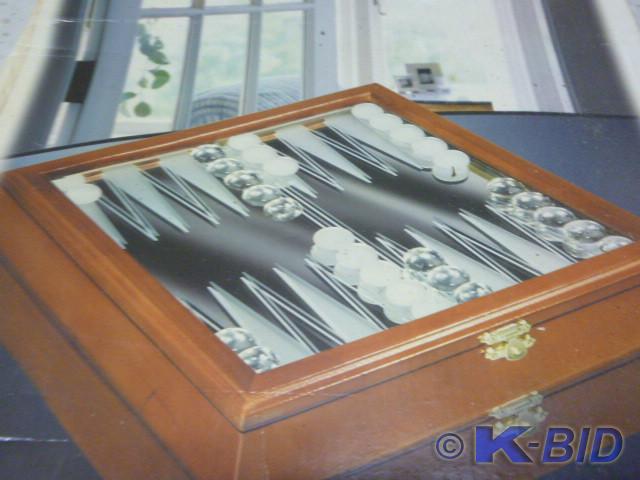 lot 100 image: Backgammon Set   Nice Condition